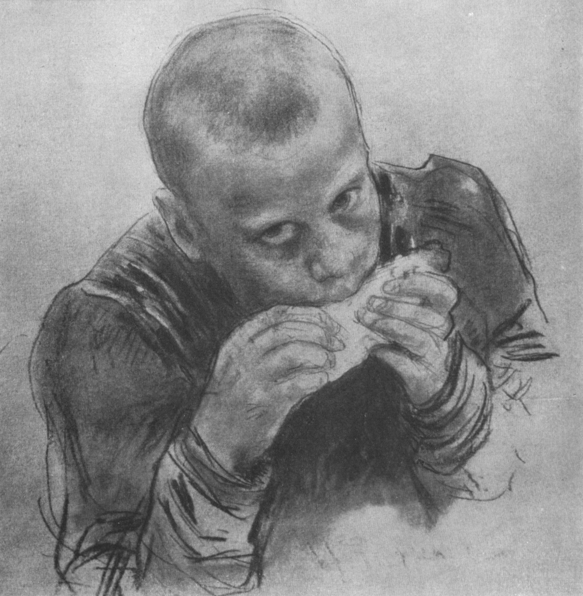 Изголодался. Мальчик с ломтем хлеба. 1908